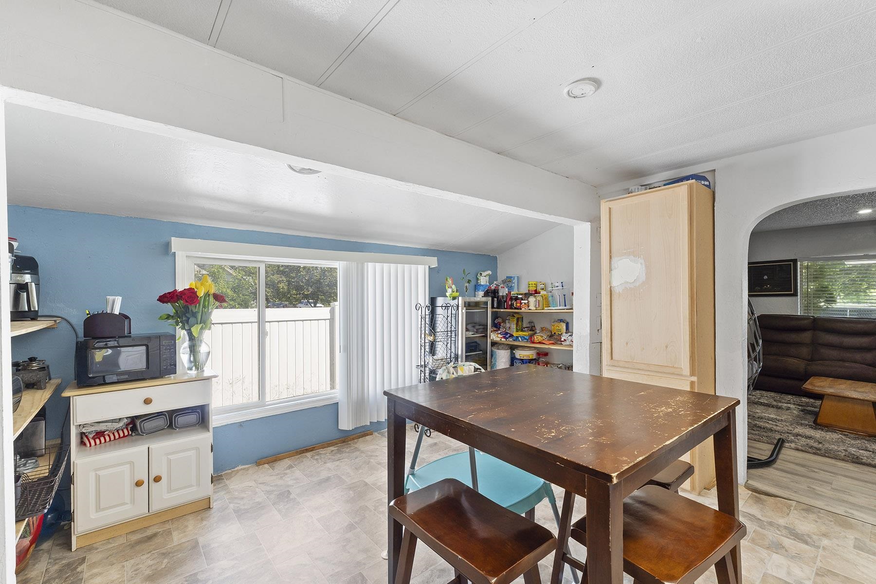 125 North Flora Road Greenacres, WA 99037 - Photo 9 of 32