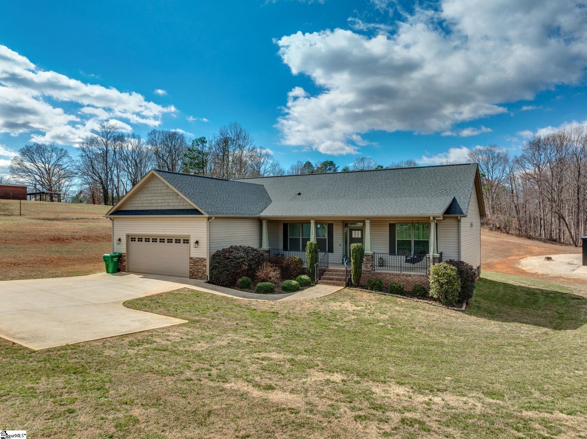 1529 Old Post Road Gaffney, SC 29341 - Photo 4 of 49