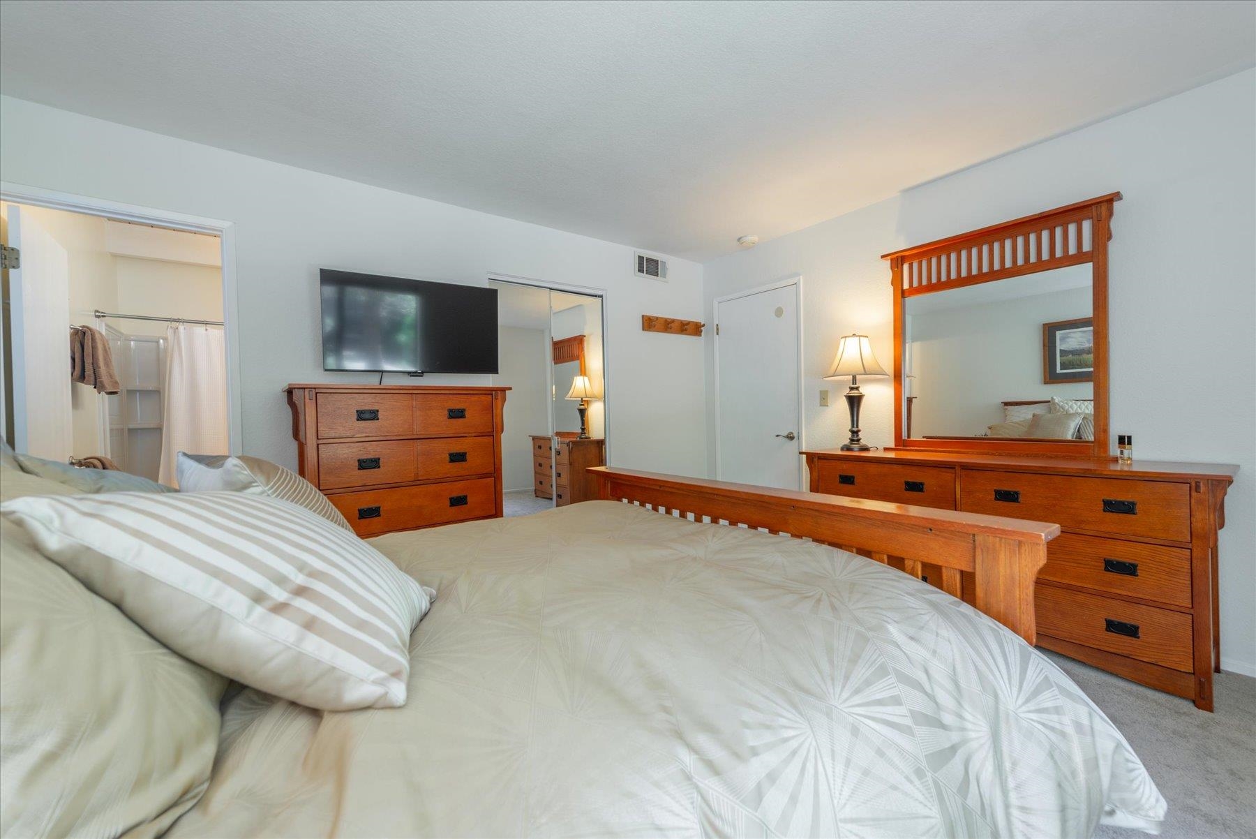 10248 Pine Cone Road Truckee, CA 96161 - Photo 15 of 24 Gallery Image 15