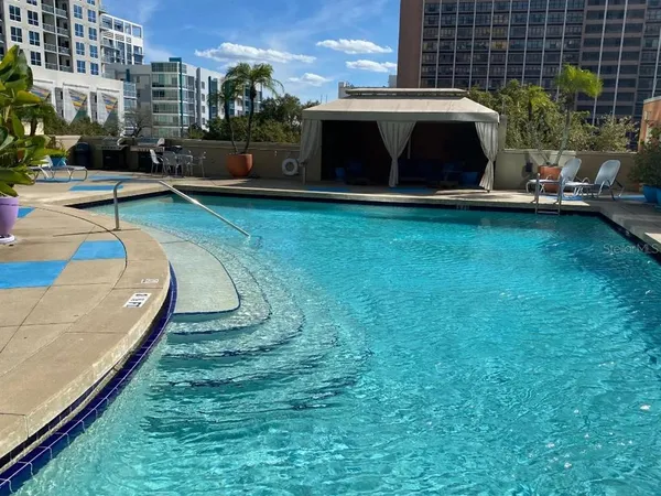 $2,890 | 322 East Central Boulevard, Unit 1413, Orlando, FL 32801