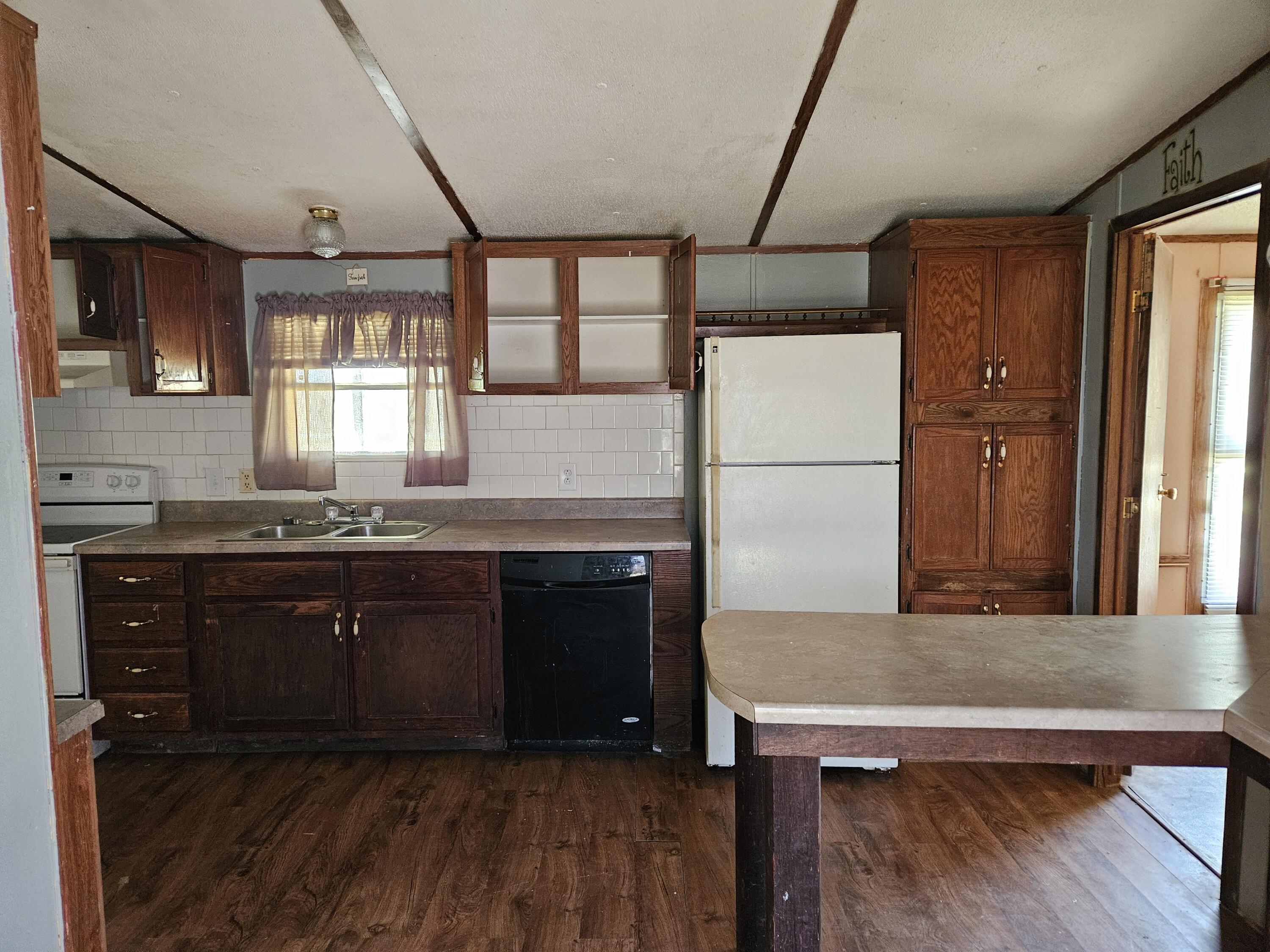119 Combs Road Dunnville, KY 42528 - Photo 22 of 35 20250317_134041