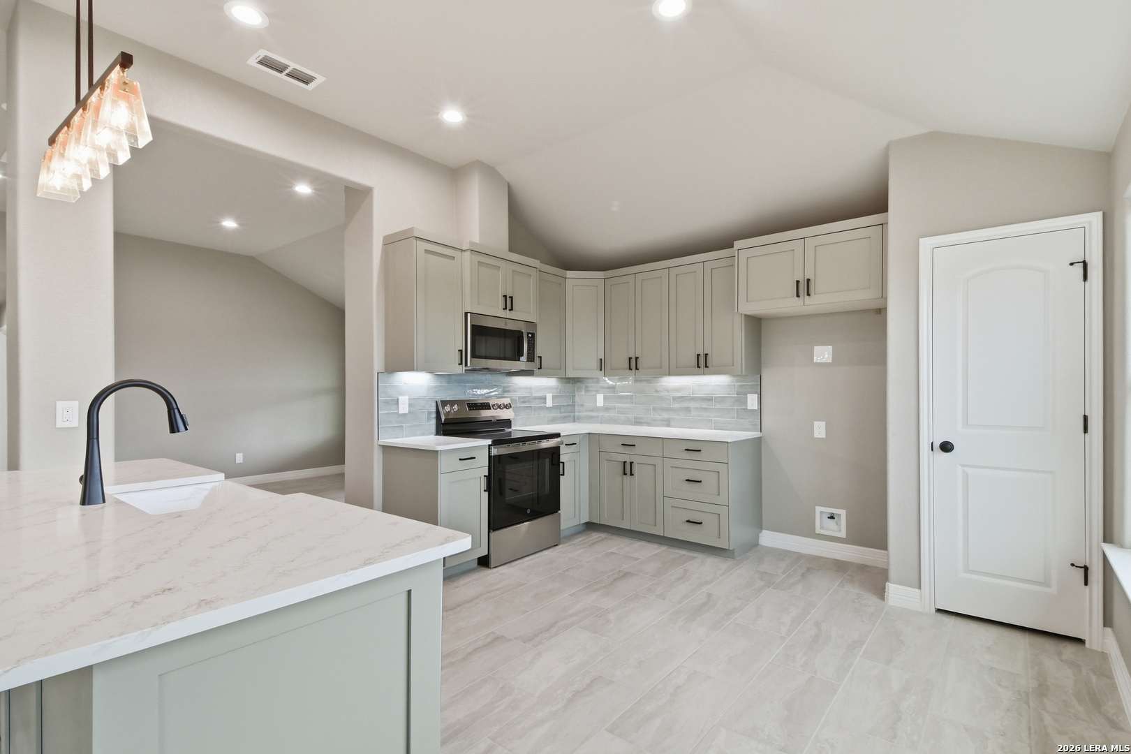 60 Friendship Hills Uvalde, TX 78801 - Photo 21 of 44