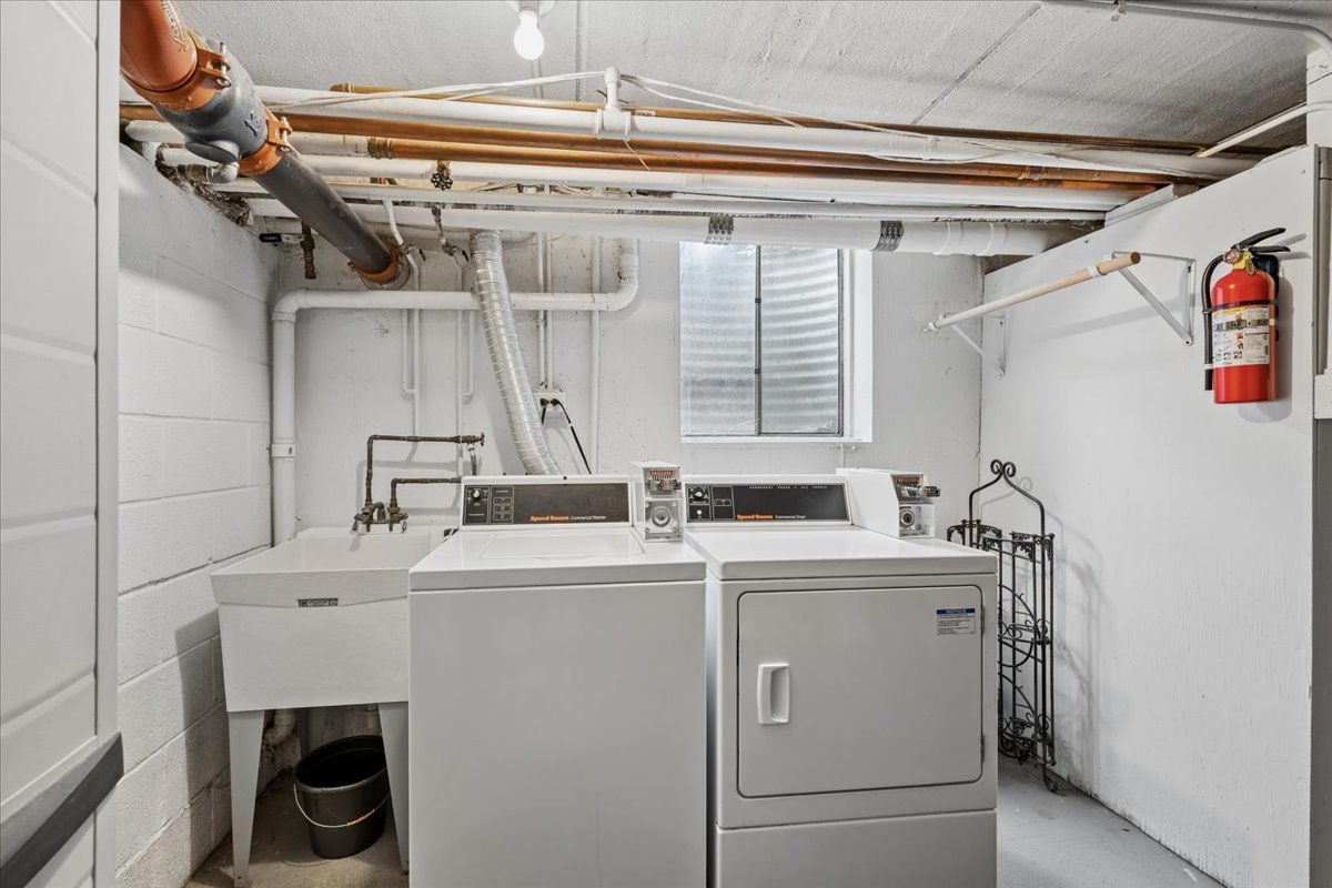 4944 Douglas Road, Unit 204 Downers Grove, IL 60515 - Photo 14 of 18