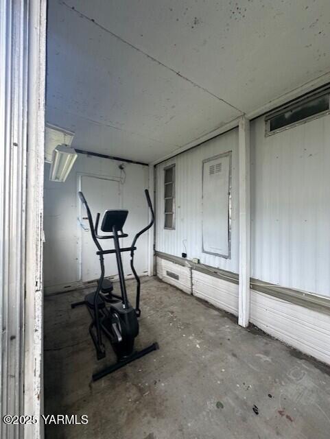 451 Pence Road, Unit 20 Yakima, WA 98908 - Photo 12 of 15 a view of a room with gym equipment