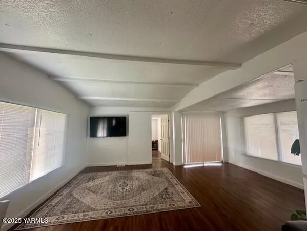 $45,400 | 451 Pence Road, Unit 20, Yakima, WA 98908