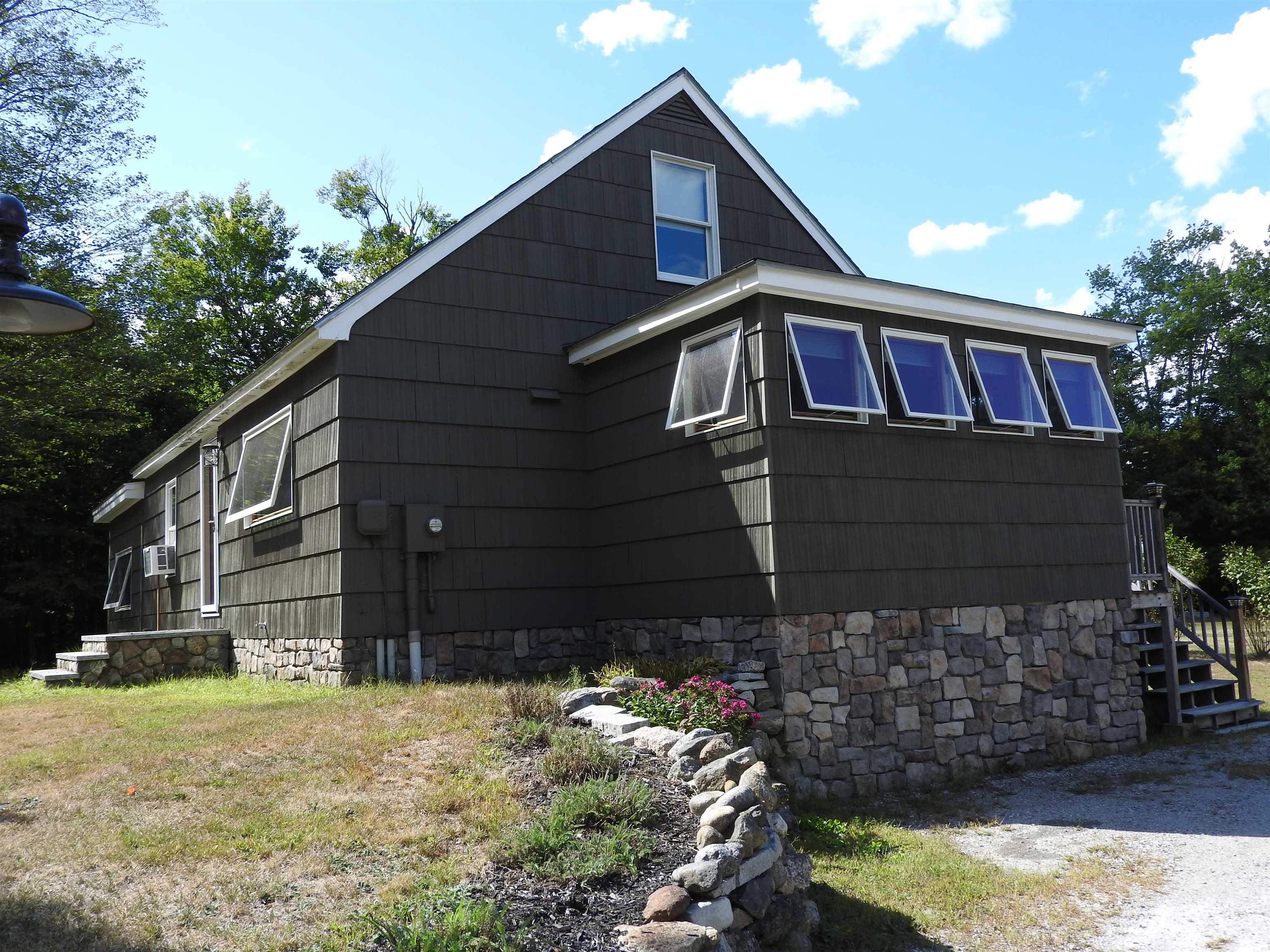 124 Bog Road Concord, NH 03303 - Photo 2 of 36