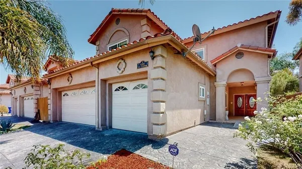$1,499,000 | 12102 South La Cienega Boulevard, Hawthorne, CA 90250
