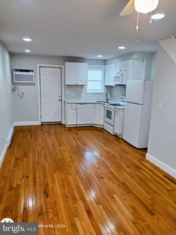 $1,395 | 1224 Clover Lane, Chester, PA 19013