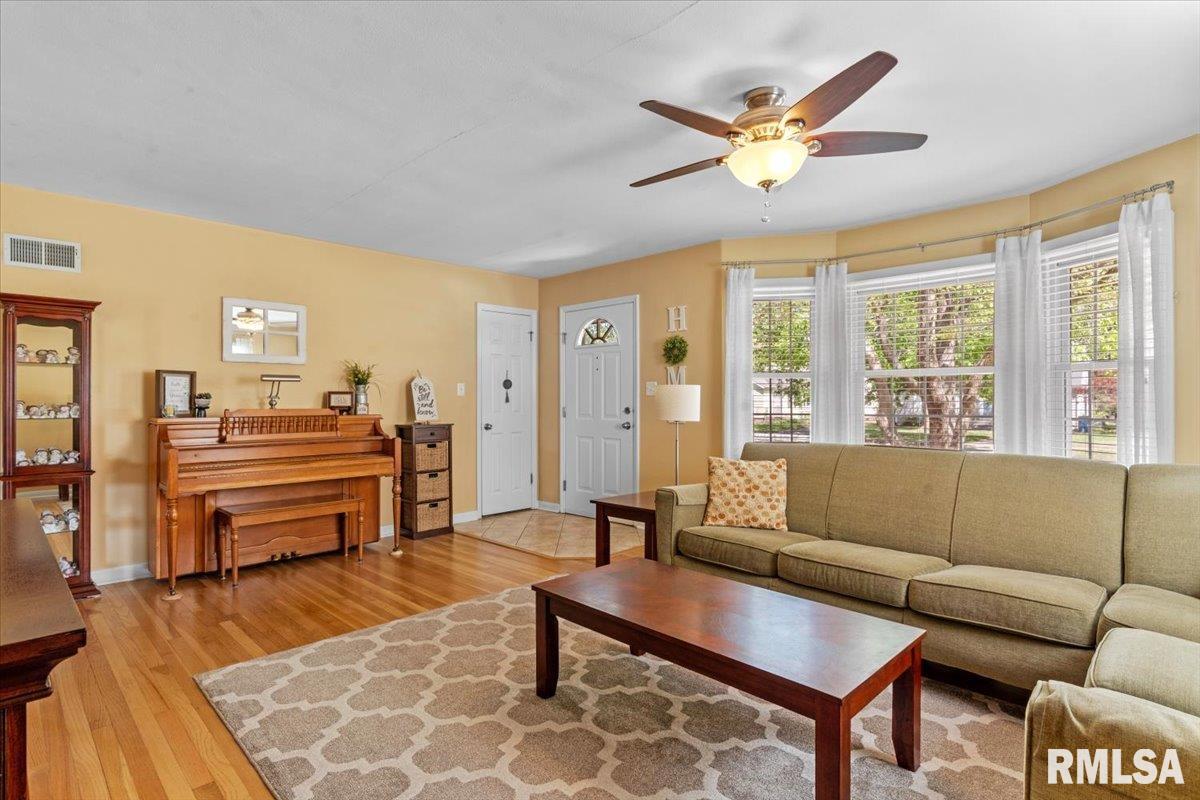 2323 South State Street Springfield, IL 62704 - Photo 7 of 33 Gallery Image 7