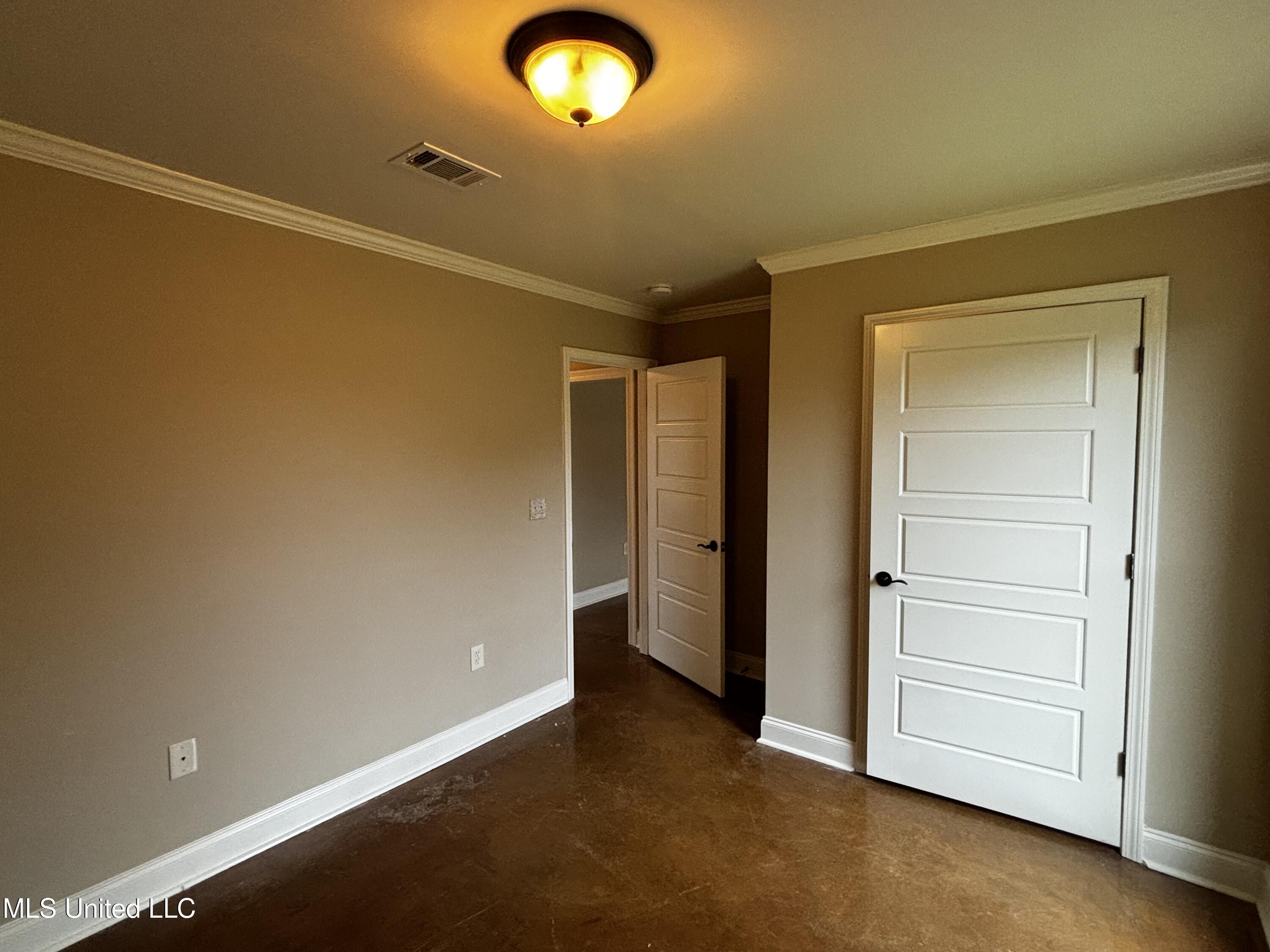 221 Greenfield Ridge Drive Brandon, MS 39042 - Photo 12 of 19 Photo Sep 11 2024, 3 06 12 PM