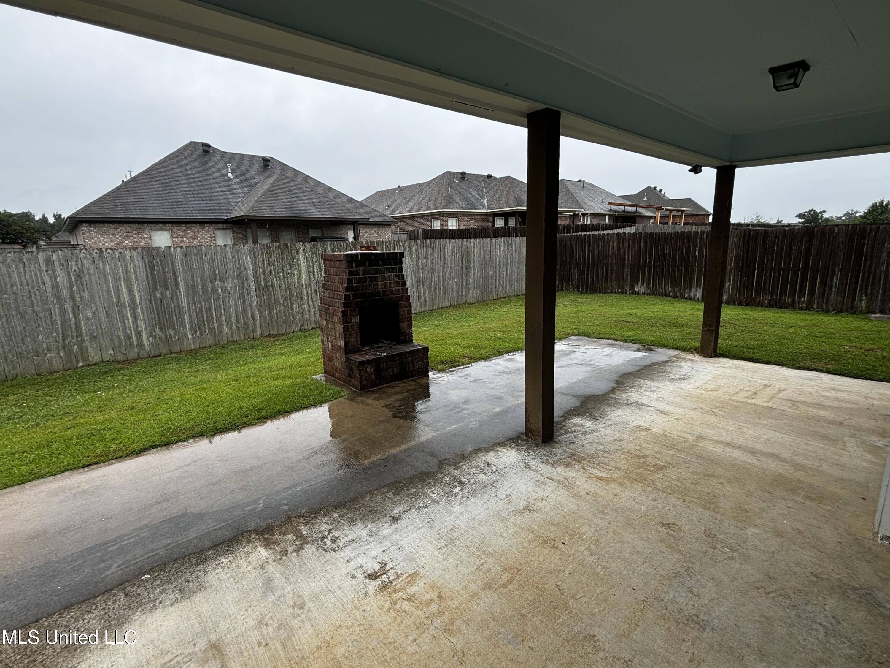 221 Greenfield Ridge Drive Brandon, MS 39042 - Photo 18 of 19 Photo Sep 11 2024, 3 07 29 PM