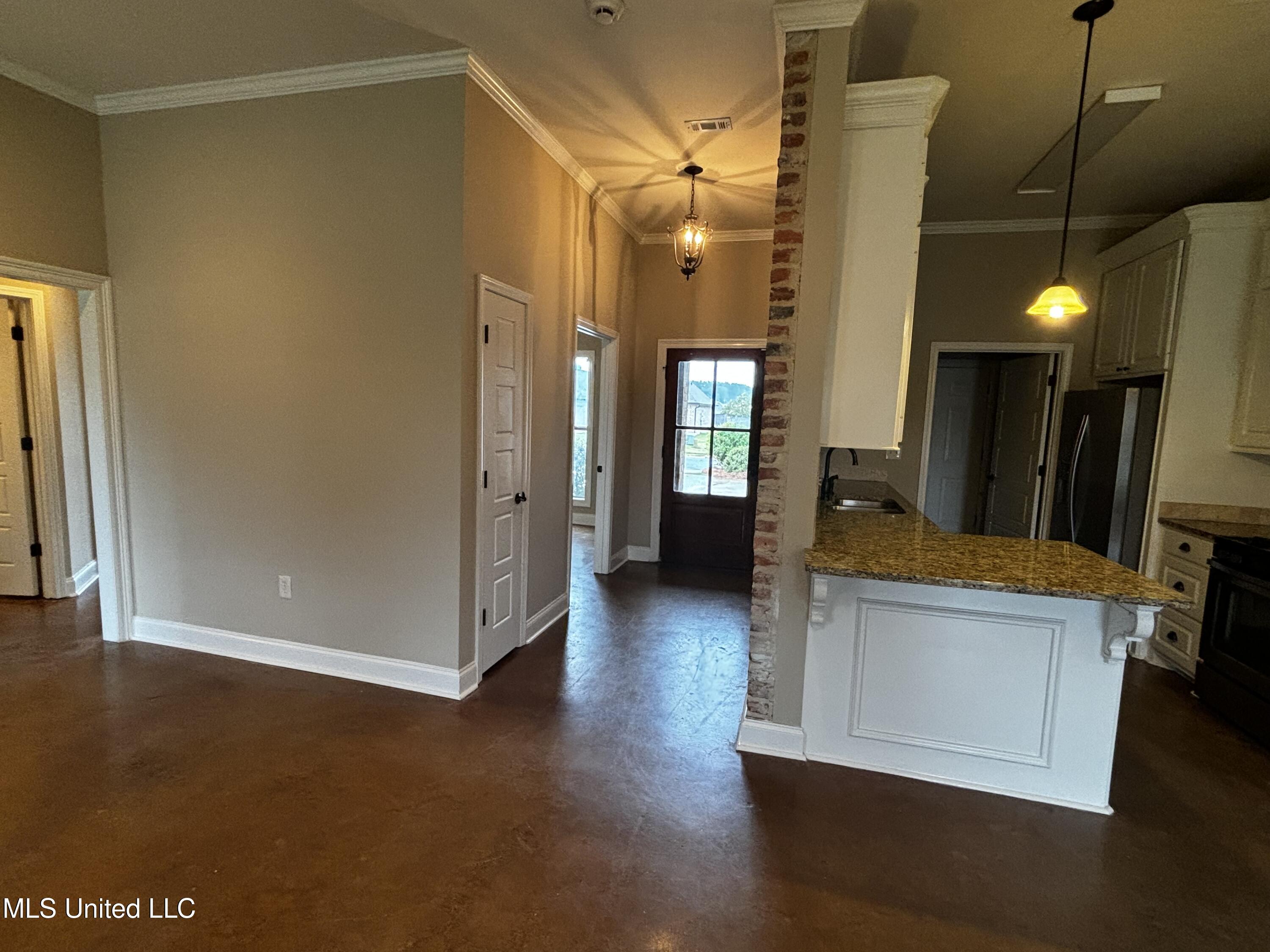 221 Greenfield Ridge Drive Brandon, MS 39042 - Photo 4 of 19 Photo Sep 11 2024, 3 04 38 PM