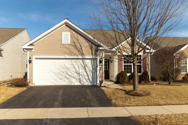 $2,600 | 13340 Mockingbird Court, Huntley, IL 60142