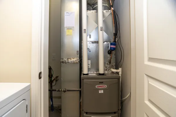 $2,600 | 13340 Mockingbird Court, Huntley, IL 60142