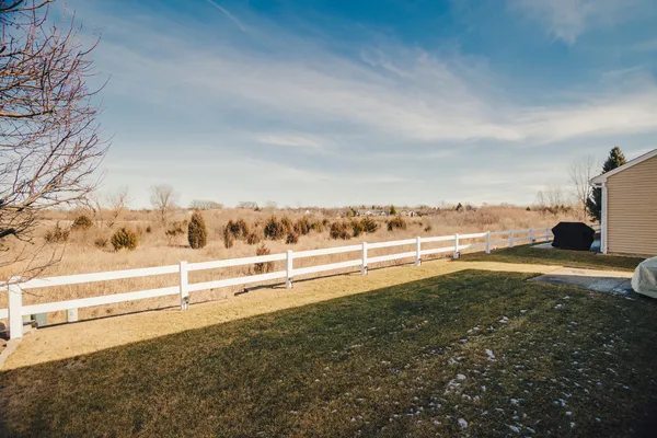 $2,600 | 13340 Mockingbird Court, Huntley, IL 60142