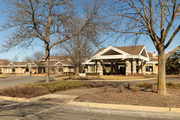 $2,600 | 13340 Mockingbird Court, Huntley, IL 60142