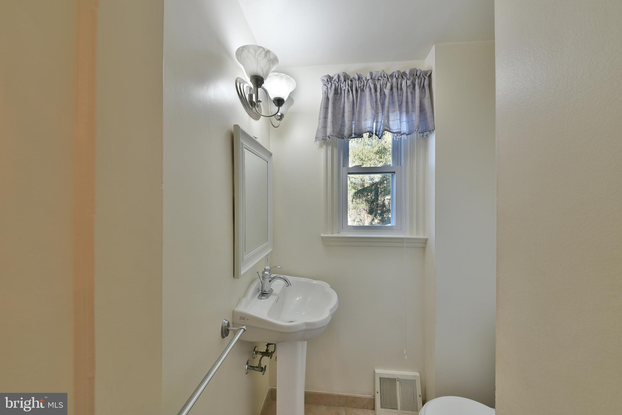 1124 Orleans Road Cheltenham, PA 19012 - Photo 21 of 42 Gallery Image 21