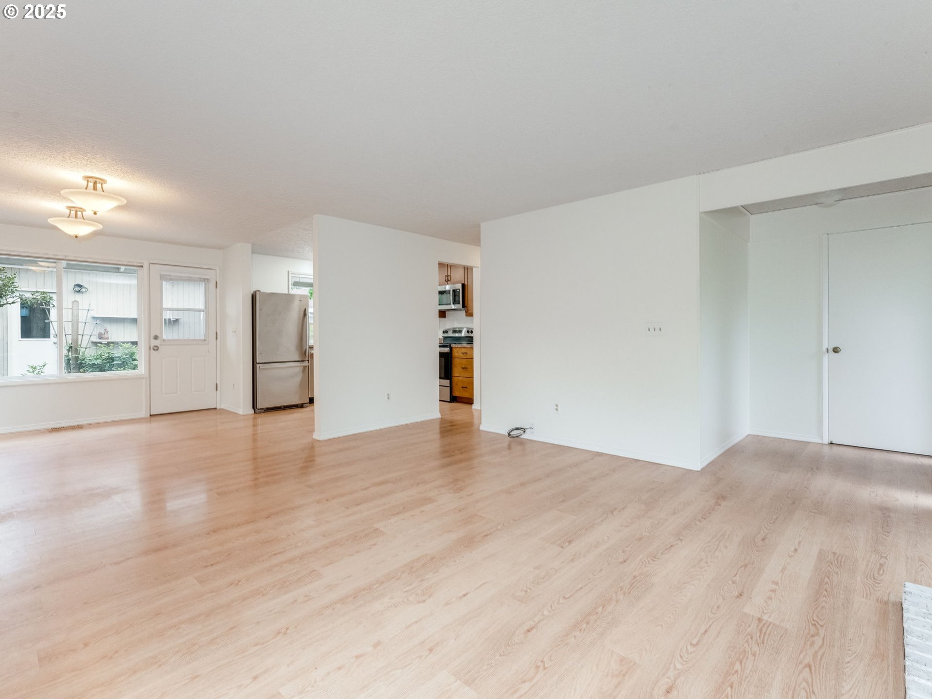 5040 Southwest Normandy Place Beaverton, OR 97005 - Photo 15 of 47 Gallery Image 15