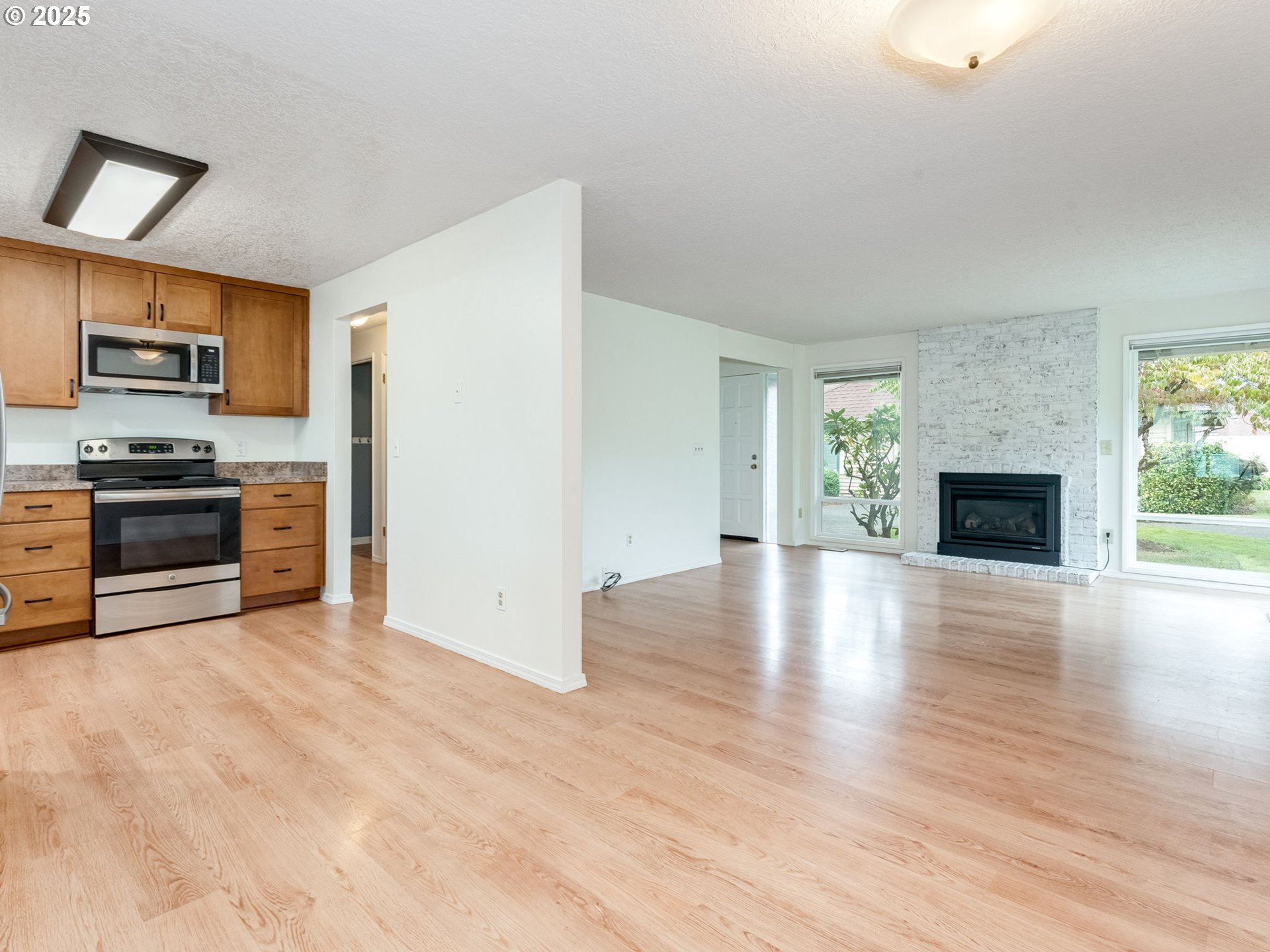 5040 Southwest Normandy Place Beaverton, OR 97005 - Photo 18 of 47 Gallery Image 18