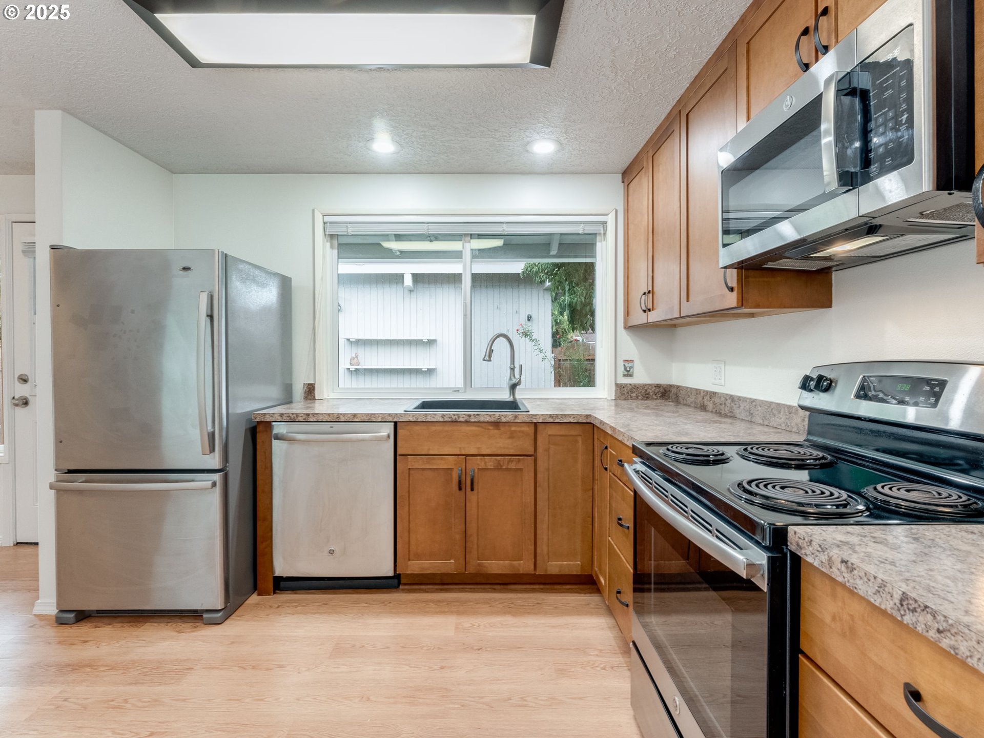 5040 Southwest Normandy Place Beaverton, OR 97005 - Photo 24 of 47 Gallery Image 24
