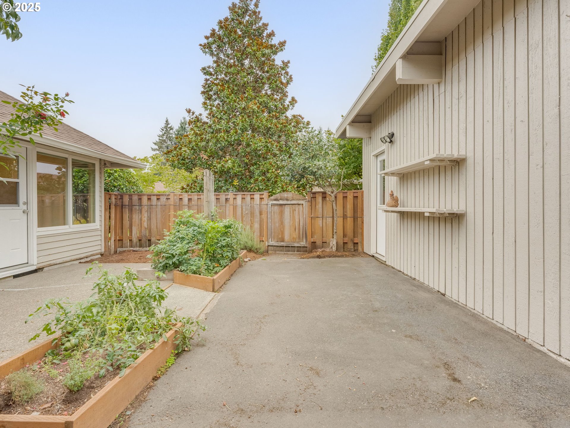 5040 Southwest Normandy Place Beaverton, OR 97005 - Photo 3 of 47 Gallery Image 3