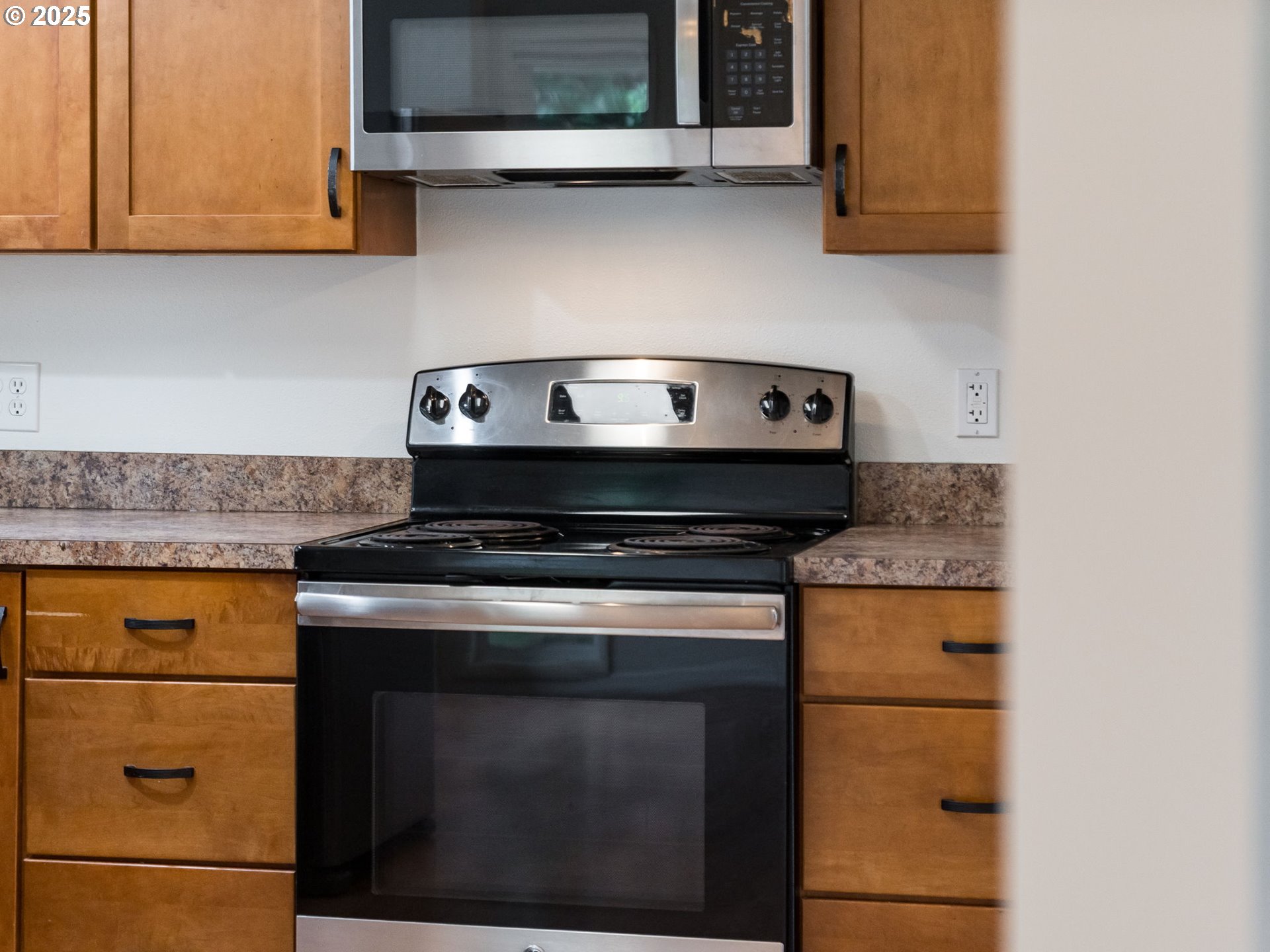 5040 Southwest Normandy Place Beaverton, OR 97005 - Photo 43 of 47 Gallery Image 43