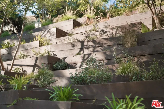 $1,550,000 | 1083 Milwaukee Avenue, Los Angeles, CA 90042