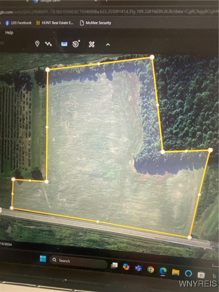 19.37 acres. 1352' road frontage.