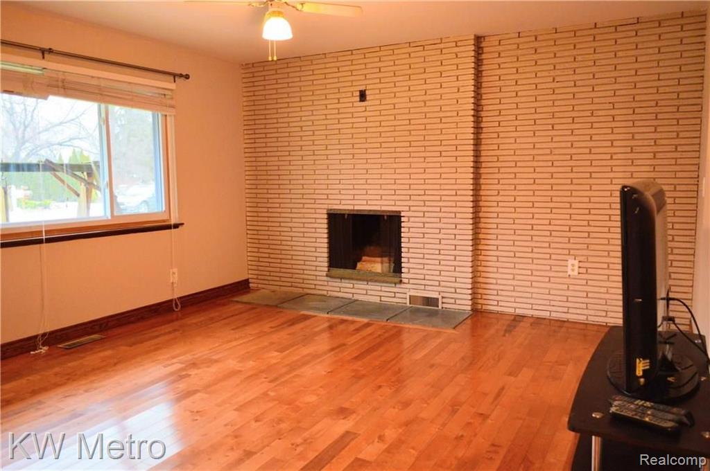 48411 West Ranch Drive Chesterfield, MI 48051 - Photo 3 of 16