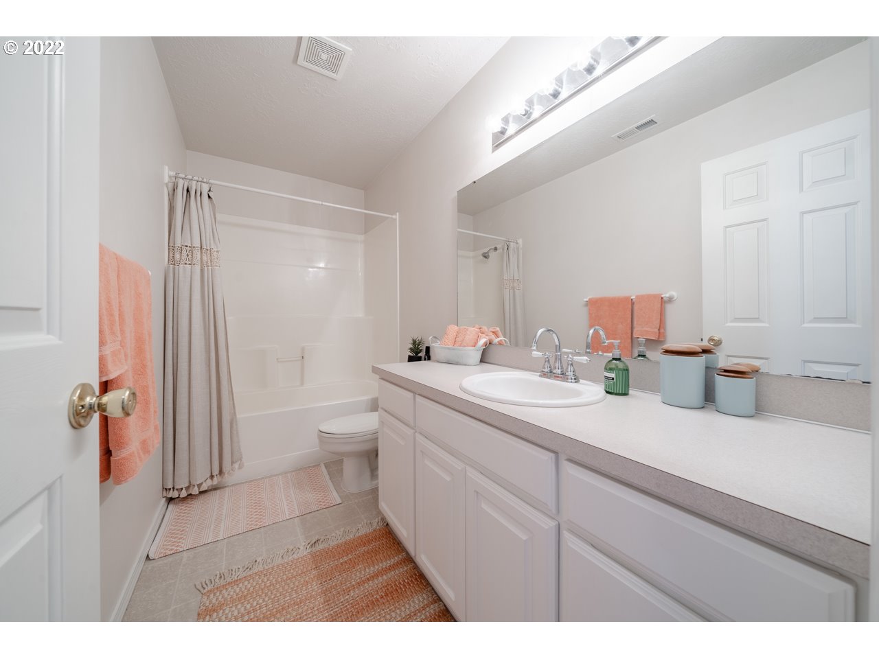 1313 Keystone Loop Northeast Keizer, OR 97303 - Photo 27 of 32 Gallery Image 27