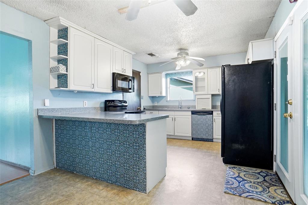 841 Lakeview Ridge White Settlement, TX 76108 - Photo 4 of 28