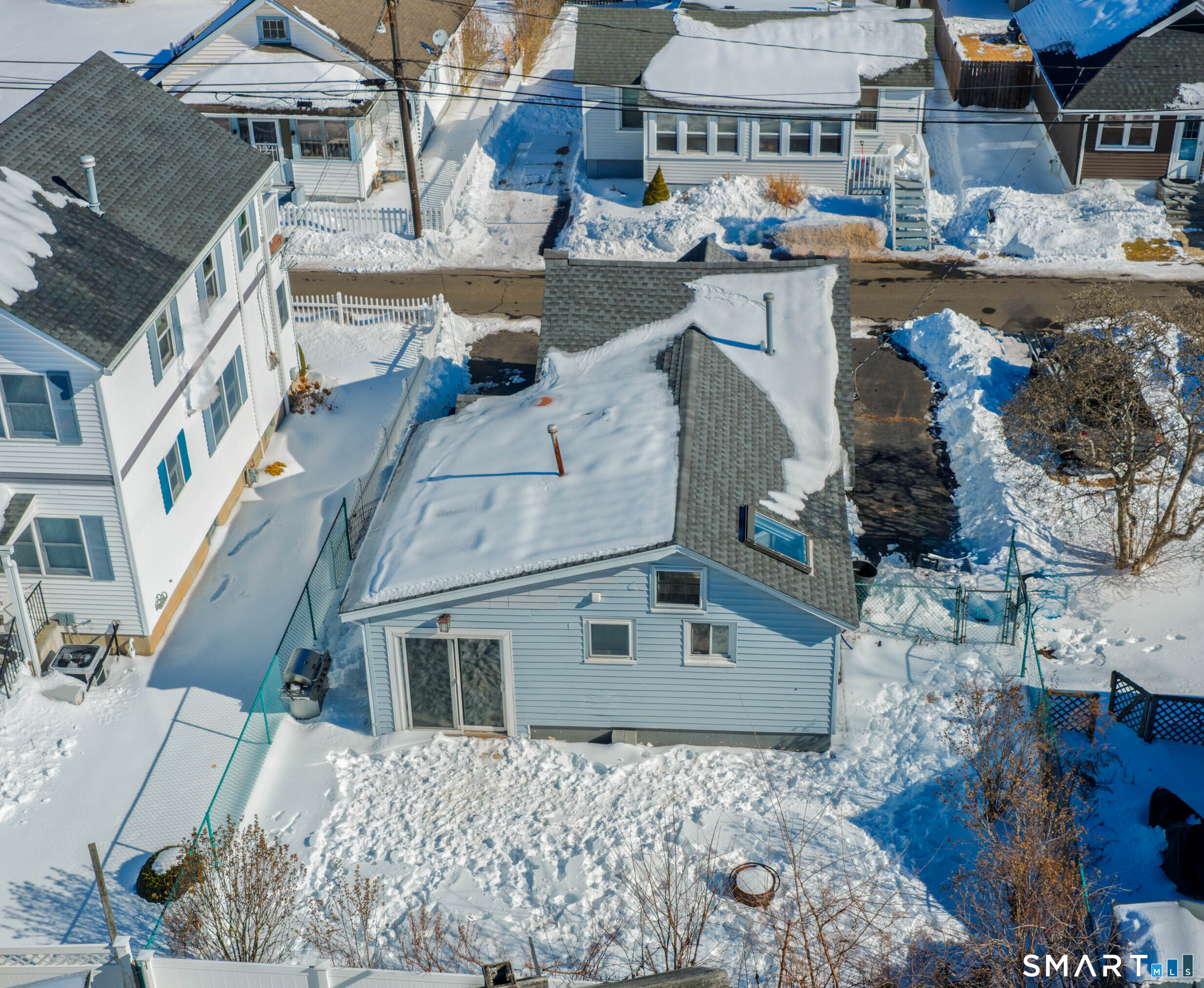 10 C Crouch Road Branford, CT 06405 - Photo 3 of 19