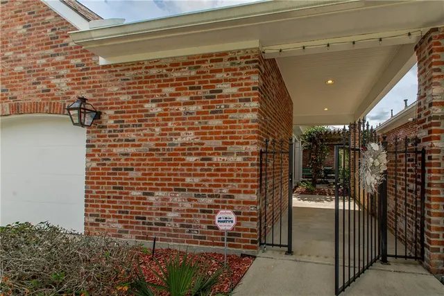 $319,000 | 23783 Monarch Point, Springfield, LA 70462