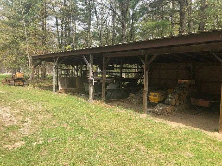 5012 Swihart Road Brethren, MI 49619 - Photo 35 of 59 1889679-34.JPG