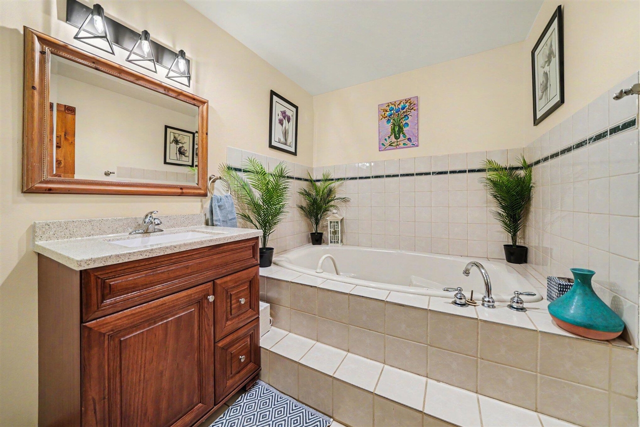 15283 Prairie Road Three Oaks, MI 49128 - Photo 16 of 31