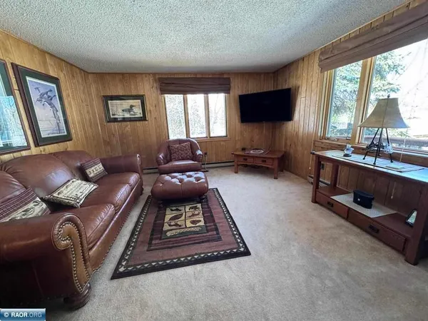 $779,000 | 8519 Peterson Road, Cook, MN 55723