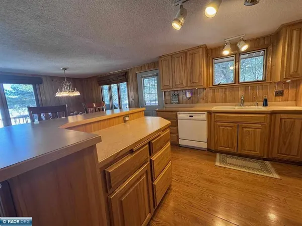 $779,000 | 8519 Peterson Road, Cook, MN 55723
