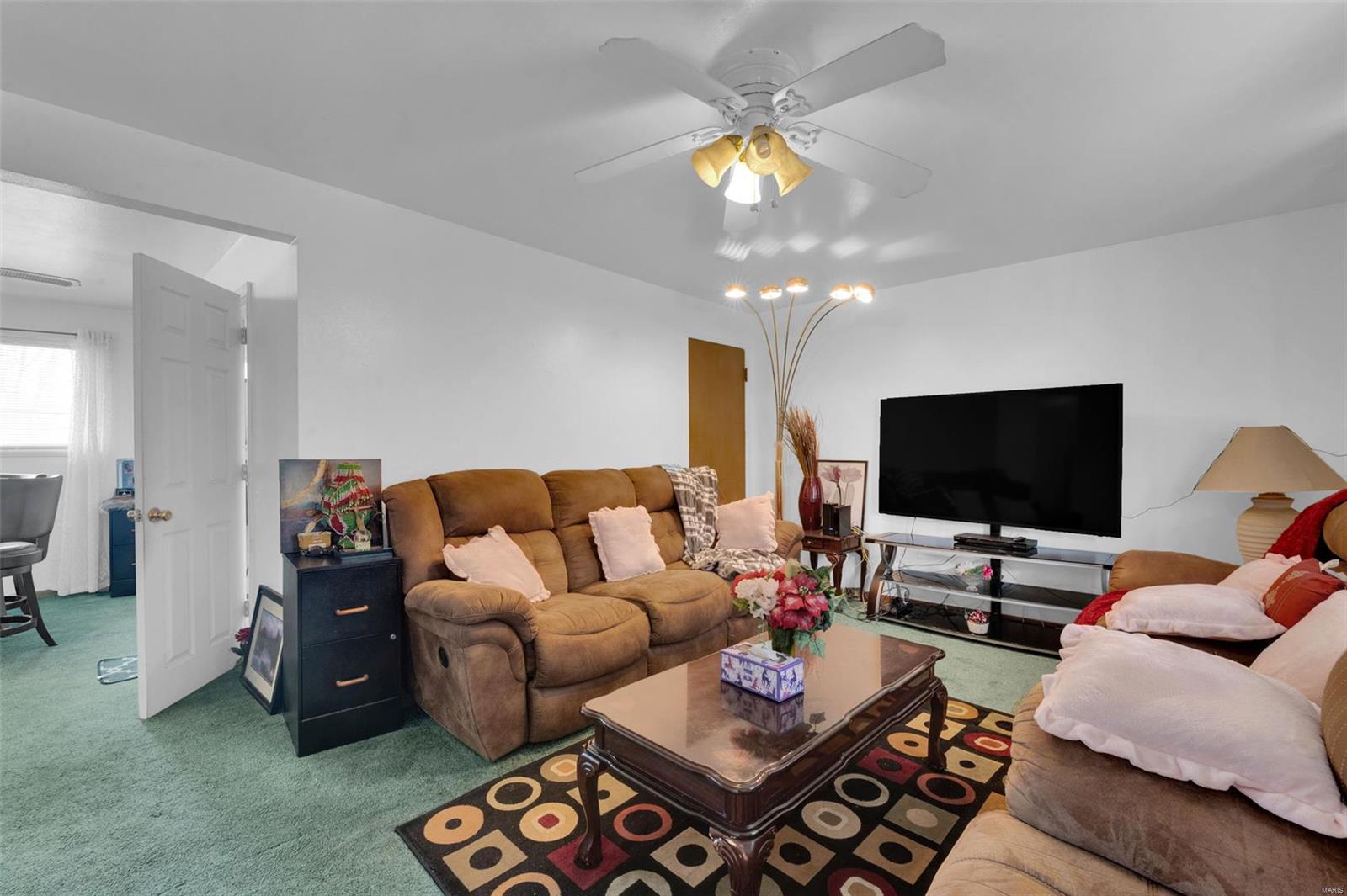 10341 Pearson Drive St. Louis, MO 63136 - Photo 2 of 27