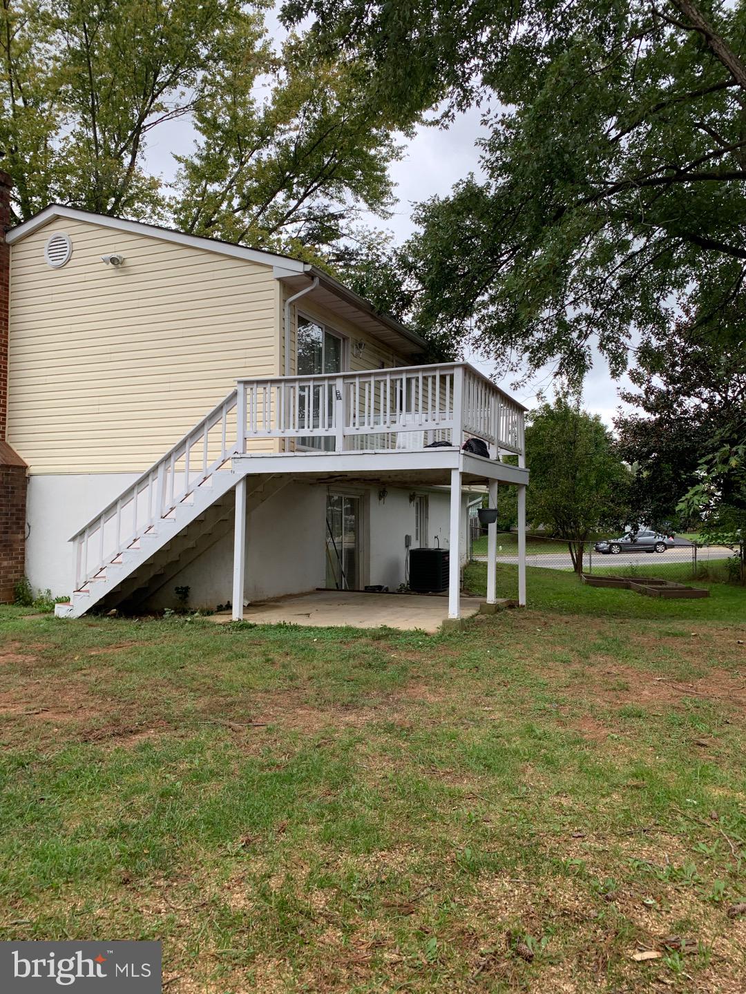 13848 Meadowbrook Road Woodbridge, VA 22193 - Photo 2 of 16