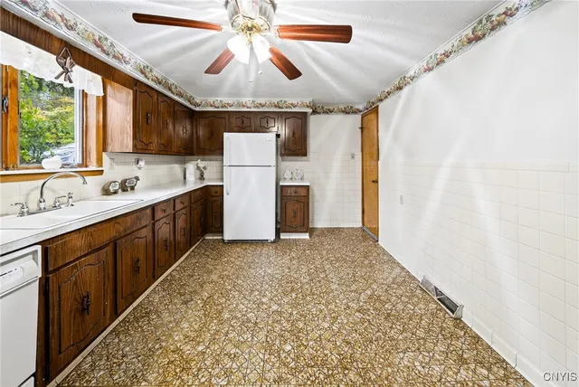 $164,900 | 809 East Division Street, Syracuse, NY 13208