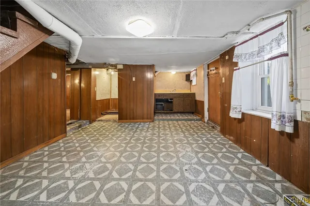 $164,900 | 809 East Division Street, Syracuse, NY 13208