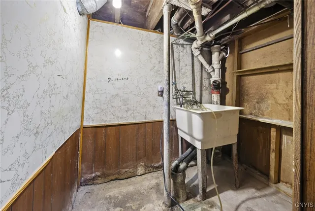 $164,900 | 809 East Division Street, Syracuse, NY 13208