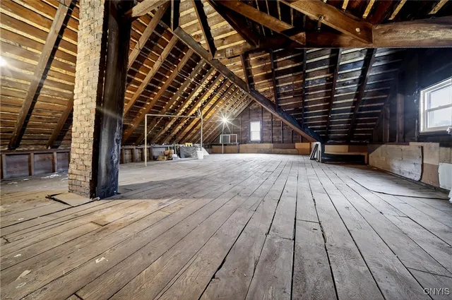 $164,900 | 809 East Division Street, Syracuse, NY 13208