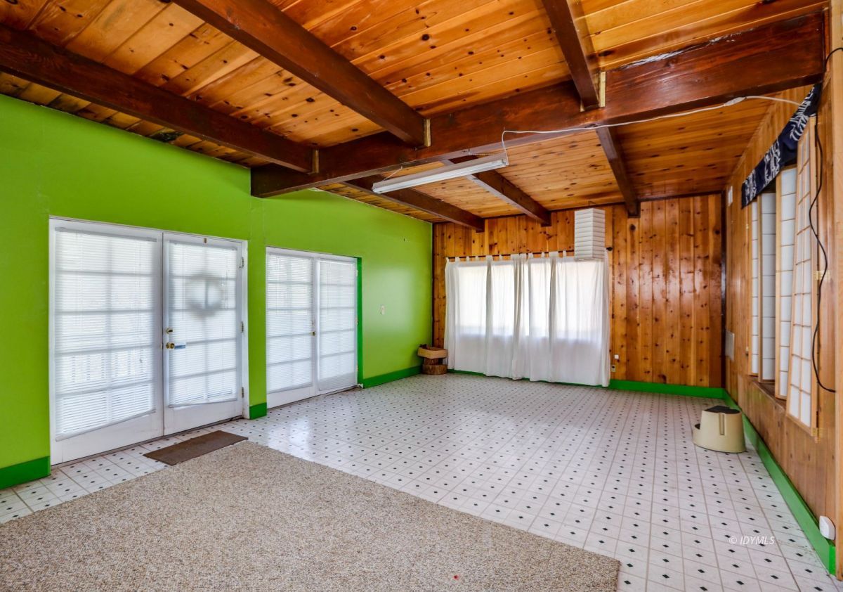 24636 Logan Creek Road Idyllwild, CA 92549 - Photo 23 of 29 Gym? Office? Art studio? Your choice!