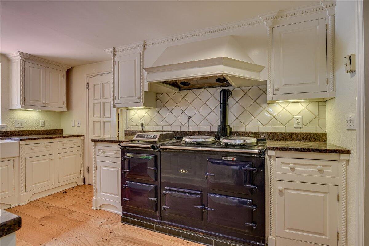3030 Bransford Road Augusta, GA 30909 - Photo 27 of 65 AGA cast iron stove