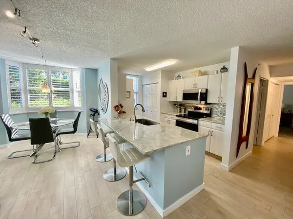 $3,900 | 3594 South Ocean Boulevard, Unit 207, Highland Beach, FL 33487