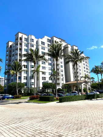 $3,900 | 3594 South Ocean Boulevard, Unit 207, Highland Beach, FL 33487