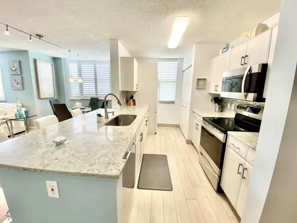 $3,900 | 3594 South Ocean Boulevard, Unit 207, Highland Beach, FL 33487