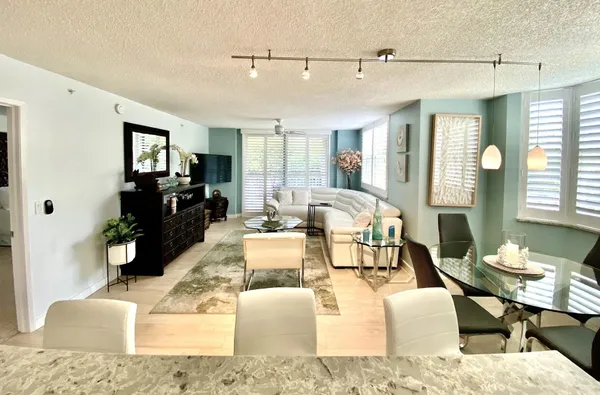 $3,900 | 3594 South Ocean Boulevard, Unit 207, Highland Beach, FL 33487