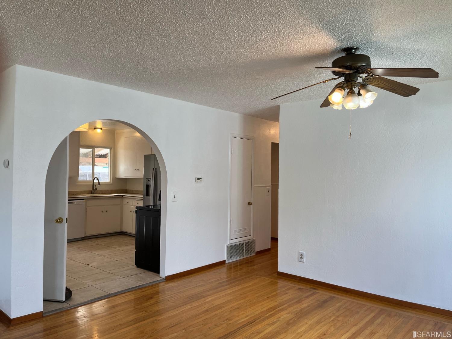 825 East Meadow Avenue Pinole, CA 94564 - Photo 11 of 40